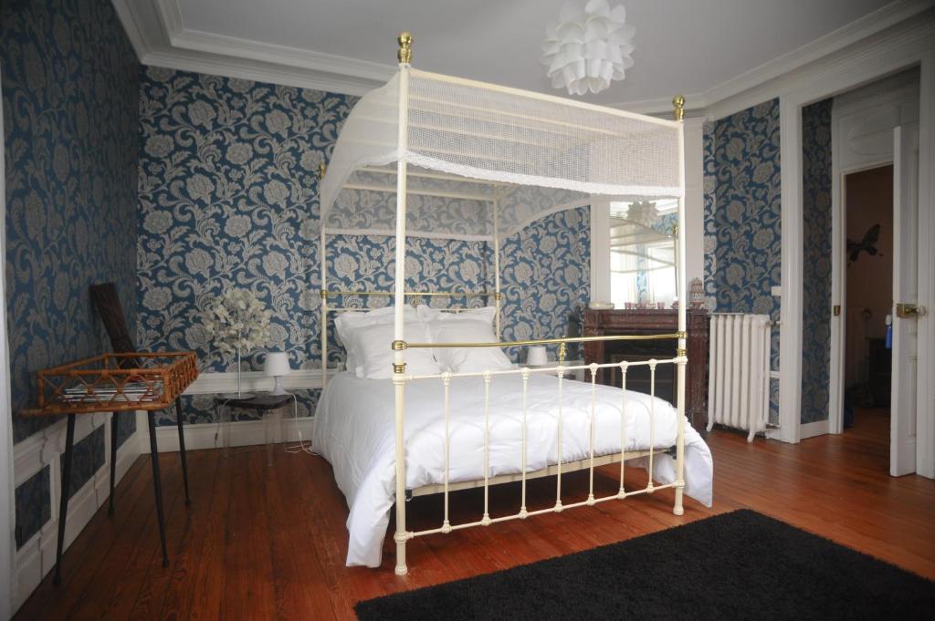 Chateau De Bertreville Bed & Breakfast Phòng bức ảnh